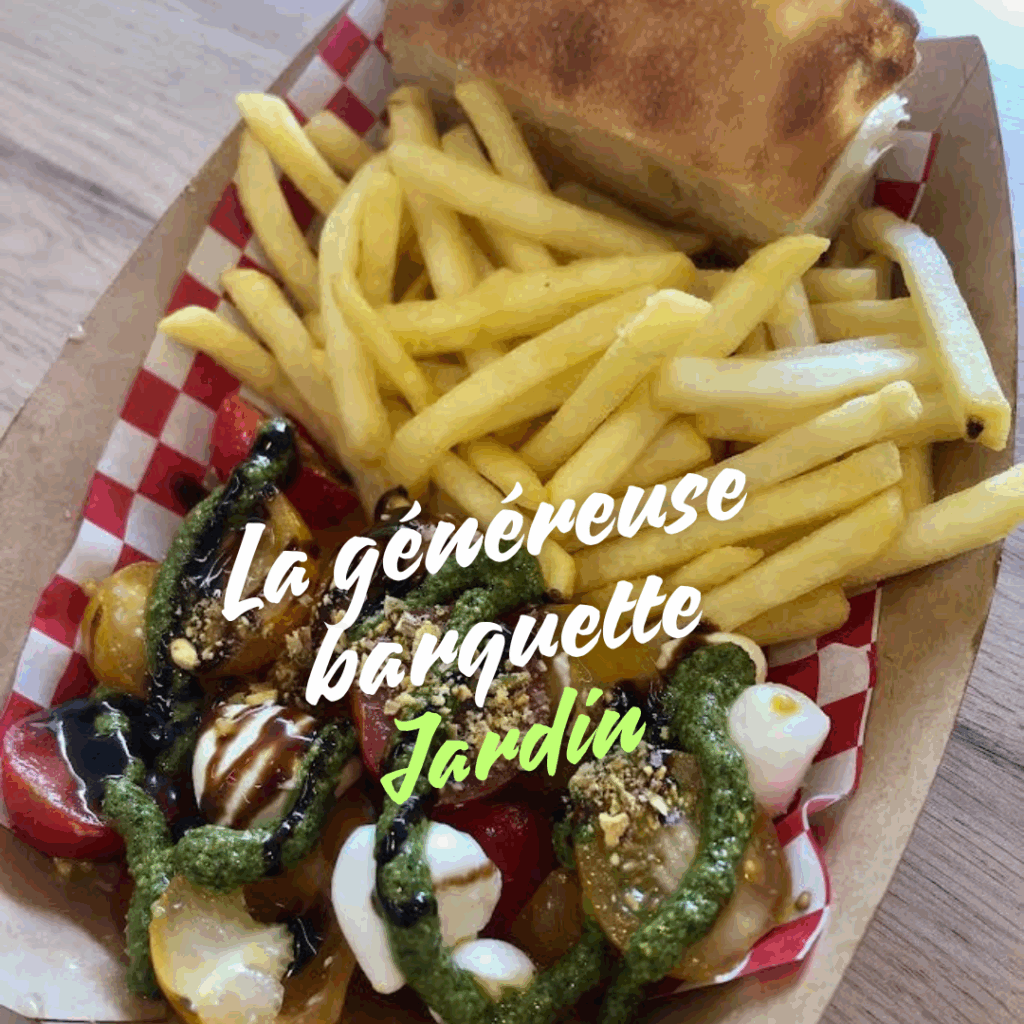 Des frites avec des tomates cerises, des billes de mozza, du pesto maison... la barquette Jaridn !