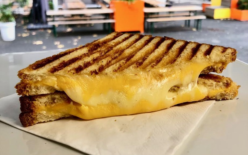 Le grilled cheese de Croque Mon Gâteau.